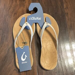 OluKai Flip Flops NIB